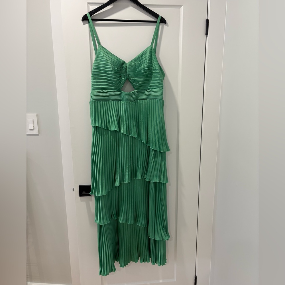 Abercrombie & Fitch Green Pleated Tiered Strap Dress